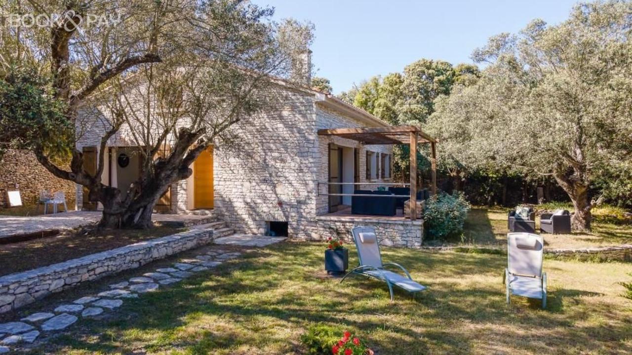Villa Colombo Bonifacio  Exteriör bild